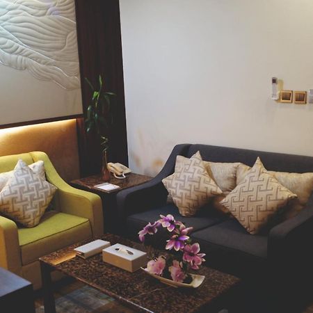 Lavona Tiba Hotel Dammam Exteriör bild